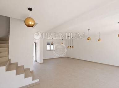 Kuca, Vrbnik, prodaja, 415000 €, 112 m2