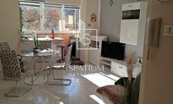 Trosoban stan, Rijeka, Donja Vežica, najam, 650 €, 54 m2
