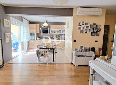 Cetvorosoban stan, Crikvenica, prodaja, 400000 €, 118 m2