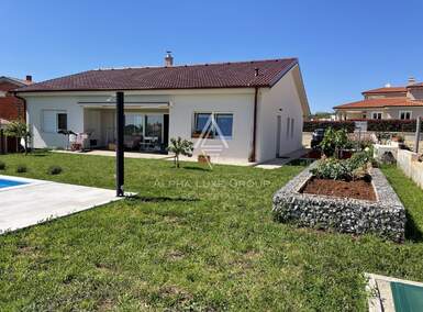 Kuca, Kaštelir-Labinci, Kaštelir, prodaja, 1 €, 150 m2
