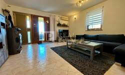 Trosoban stan, Crikvenica, prodaja, 245000 €, 75 m2