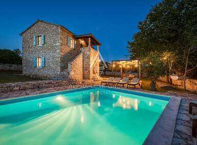 Kuca, Sveti Lovreč, prodaja, 590000 €, 110 m2