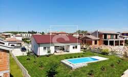 Kuca, Poreč, prodaja, 690000 €, 186 m2