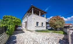 Kuca, Sveti Lovreč, prodaja, 480000 €, 131 m2