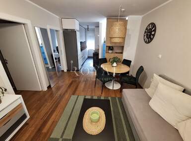Trosoban stan, Rijeka, Donja Vežica, prodaja, 293500 €, 52 m2