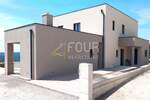 Kuca, Raša, Trget, prodaja, 729000 €, 232 m2