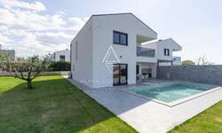 Kuca, Poreč, prodaja, 649000 €, 157 m2