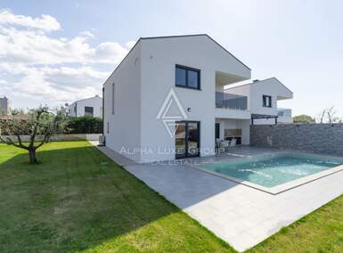 Kuca, Poreč, prodaja, 649000 €, 157 m2
