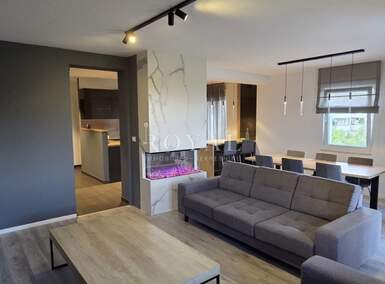 Cetvorosoban stan, Kastav, najam, 1500 €, 155 m2