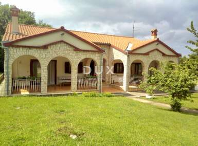 Kuca, Rovinj, prodaja, 595000 €, 300 m2