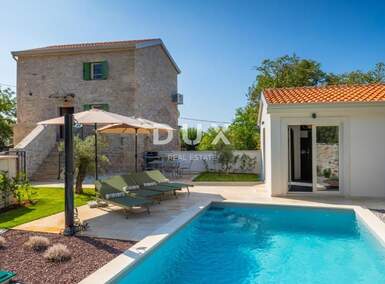 Kuca, Višnjan, prodaja, 540000 €, 108 m2