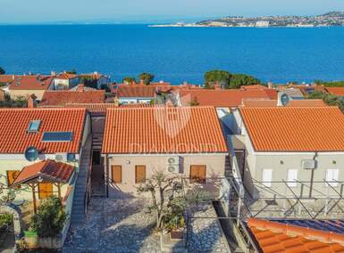 Kuca, Umag, prodaja, 450000 €, 190 m2