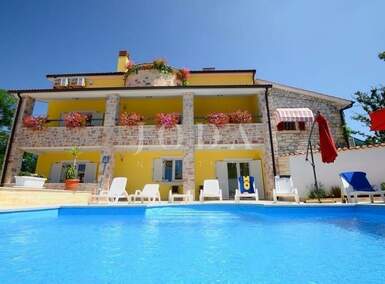 Kuca, Višnjan, prodaja, 750000 €, 485 m2