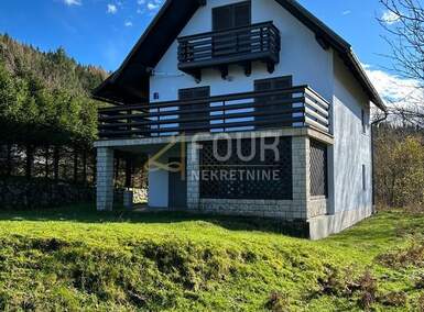 Kuca, Delnice, Razloge, prodaja, 235000 €, 184 m2