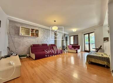 Trosoban stan, Vrbnik, najam, 700 €, 80 m2