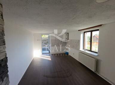 Kuca, Karlovac, Tušilović, najam, 200 €, 120 m2