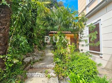 Dvosoban stan, Opatija, Opatija - Centar, prodaja, 310000 €, 63 m2