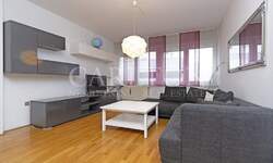 Trosoban stan, Zagreb, Donja Dubrava, najam, 800 €, 90 m2