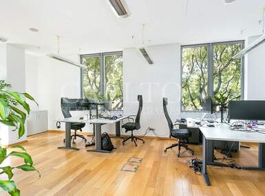 Poslovni prostor, Split, najam, 3500 €, 99 m2