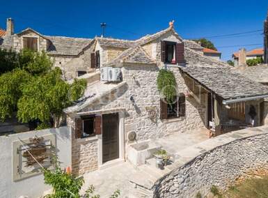 Kuca, Supetar, prodaja, 425000 €, 90 m2