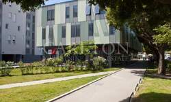 Poslovni prostor, Split, najam, 1250 €, 64 m2