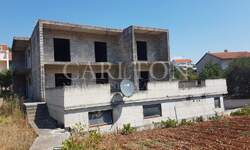 Kuca, Trogir, prodaja, 450000 €, 300 m2