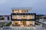 Kuca, Pula, prodaja, 2000000 €, 470 m2