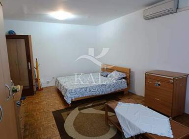 Trosoban stan, Karlovac, Grabrik, najam, 500 €, 62 m2