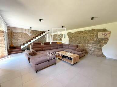 Kuca, Svetvinčenat, Juršići, prodaja, 680000 €, 226 m2