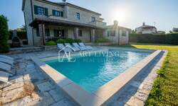 Kuca, Poreč, prodaja, 570000 €, 263 m2