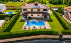 Kuca, Poreč, prodaja, 670000 €, 417 m2