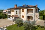 Kuca, Poreč, prodaja, 670000 €, 417 m2
