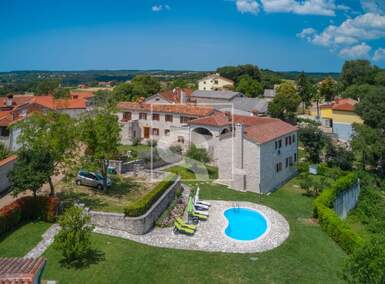 Kuca, Tinjan, prodaja, 900000 €, 360 m2