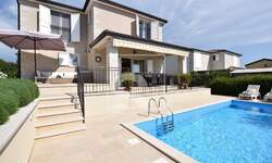 Kuca, Poreč, prodaja, 530000 €, 145 m2