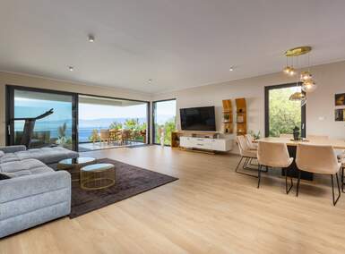 Cetvorosoban stan, Kostrena, Glavani, najam, 2500 €, 130 m2