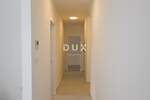 Trosoban stan, Vodice, prodaja, 260000 €, 72 m2