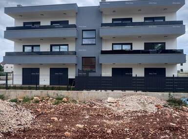 Dvosoban stan, Umag, prodaja, 245000 €, 74 m2