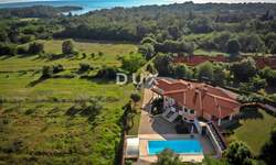 Kuca, Umag, prodaja, 1200000 €, 355 m2
