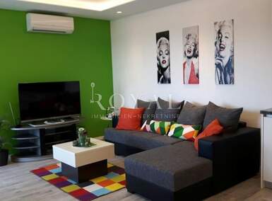Dvosoban stan, Kostrena, najam, 700 €, 50 m2