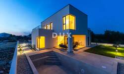 Kuca, Sukošan, prodaja, 950000 €, 237 m2