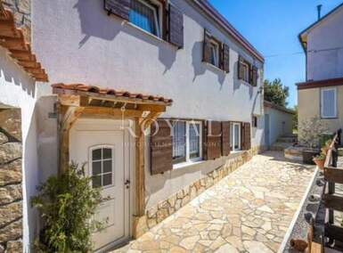 Kuca, Novi Vinodolski, prodaja, 432000 €, 144 m2