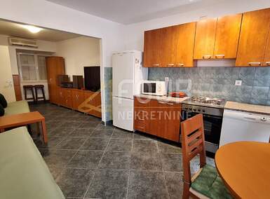 Kuca, Punat, prodaja, 674000 €, 178 m2
