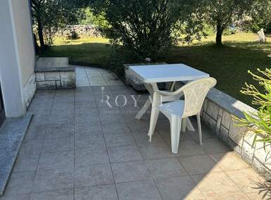 Dvosoban stan, Malinska-Dubašnica, Malinska, najam, 900 €, 40 m2