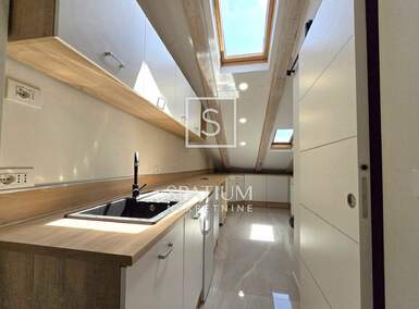 Jednosoban stan, Rijeka, Centar, prodaja, 96000 €, 16 m2
