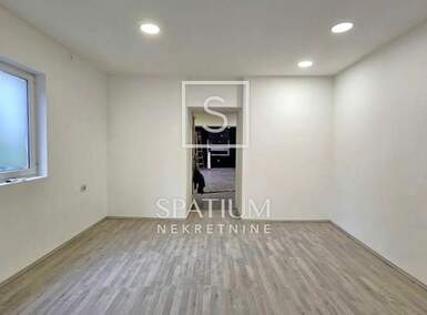 Poslovni prostor, Rijeka, Drenova, najam, 850 €, 55 m2