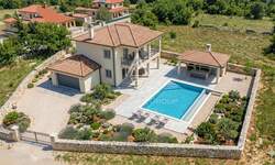 Kuca, Kanfanar, prodaja, 400000 €, 970 m2