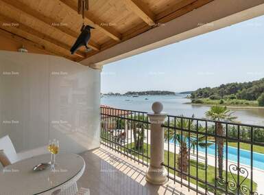 Kuca, Medulin, prodaja, 2500000 €, 550 m2