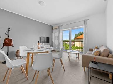 Trosoban stan, Pula, Valdebek, prodaja, 263000 €, 73 m2