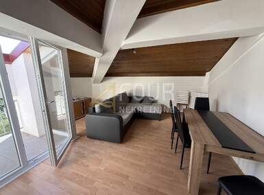 Trosoban stan, Obrovac, prodaja, 125000 €, 60 m2