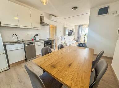 Dvosoban stan, Umag, prodaja, 262000 €, 79 m2